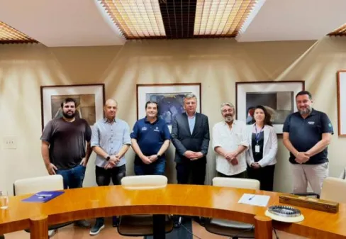 Assinatura de contrato entre Universidade do Agro e Agrimec